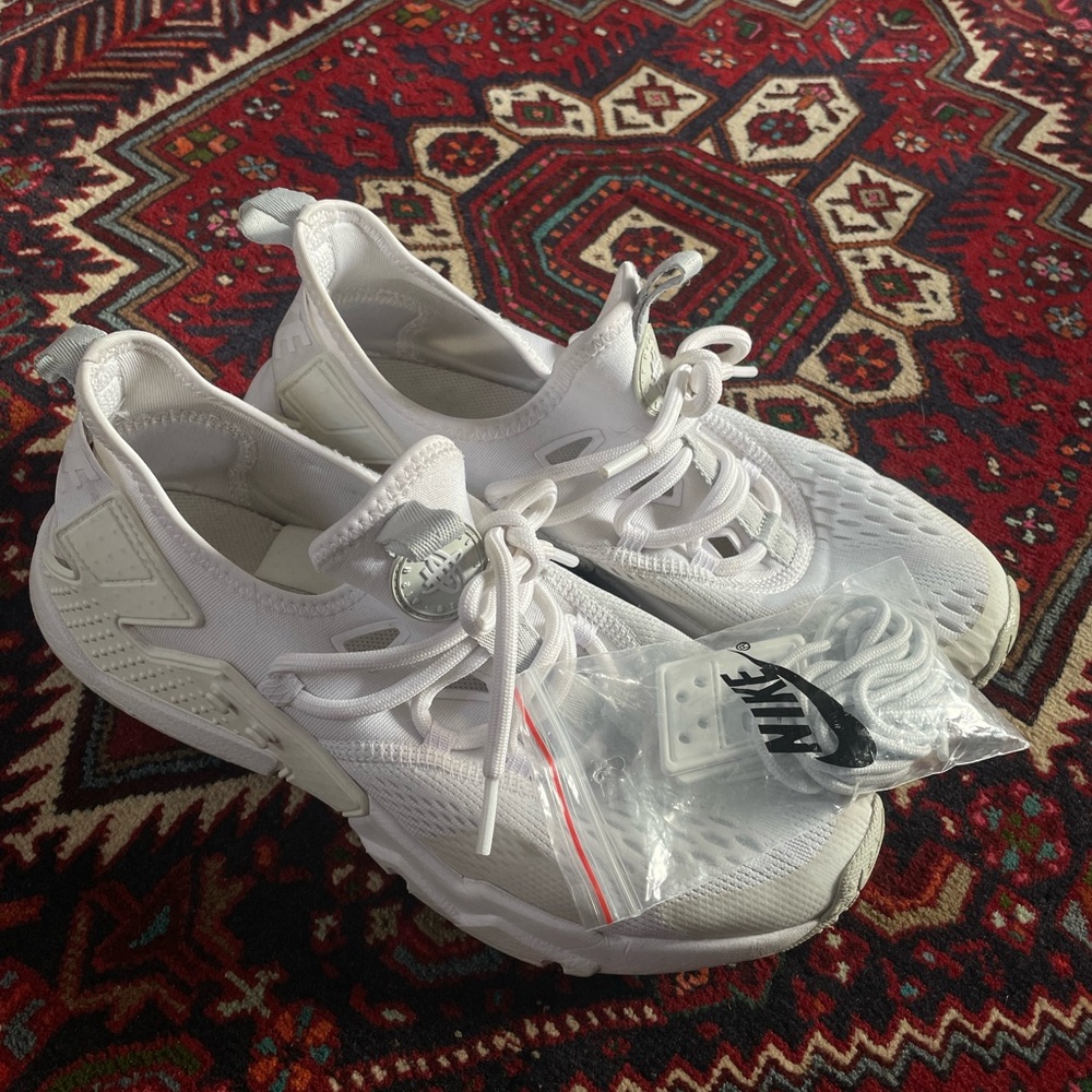 Nike Air Huarache Drift (men’s US 8.5)